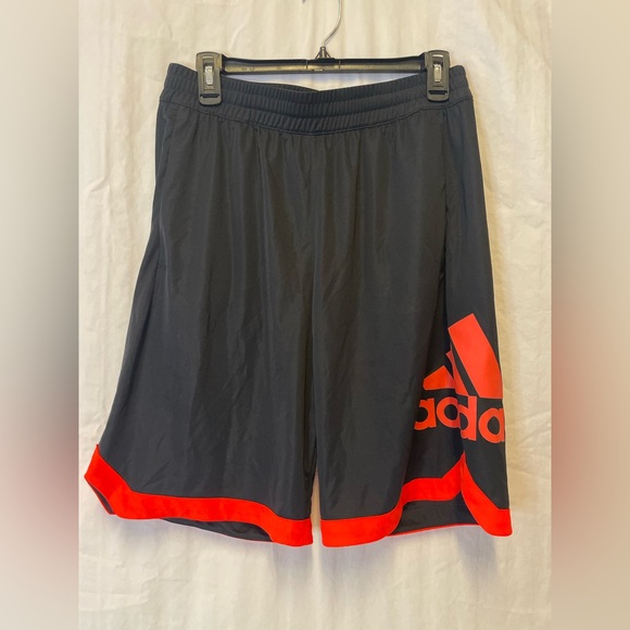 Adidas Men's Athletic Badge of Sport Short Size M - Picture 1 of 7